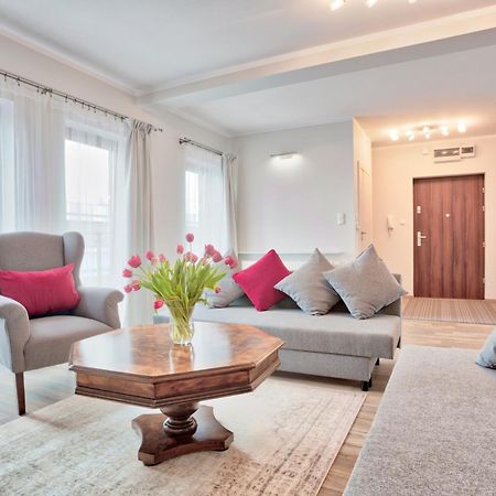 Family Apartment By Tyzenhauz Krakau Exterior foto